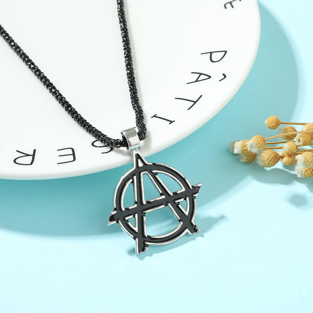 Men Accessories Logo - Collier avec logo de l'initiale A
