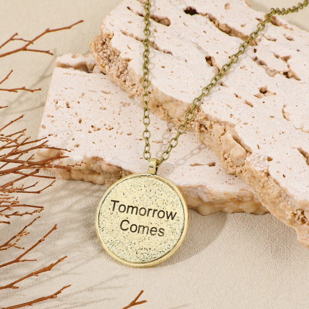 Collier pendentif amulette vin - Men Accessories Necklace avis et prix