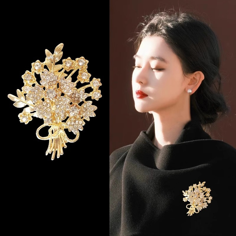 Broches de luxe pour femmes et - Men Accessories Bouquet avis et prix